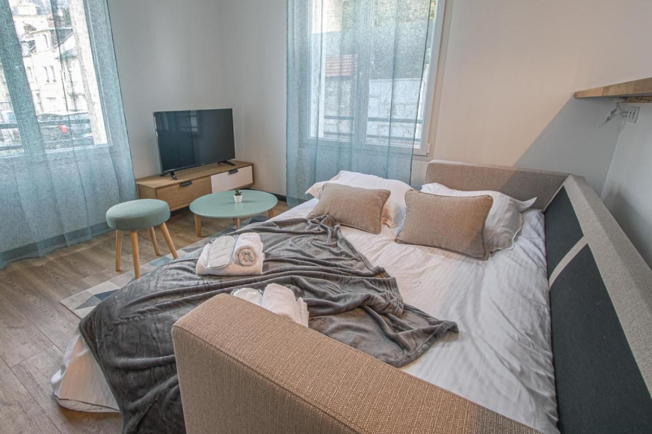 Douces Nuits Caennaises - Parking Prive Inclus, Centre Ville Bagian luar foto