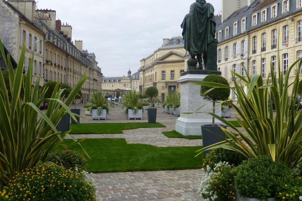 Douces Nuits Caennaises - Parking Prive Inclus, Centre Ville Bagian luar foto